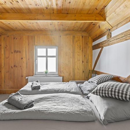 Sabina Mounteurwohnung Dachboden I 55 Zoll Tv I Schlafcouch Mit 20Cm Matraze 2 Weitere Schlafplaetze I Kueche I Bad Trebbin Esterno foto